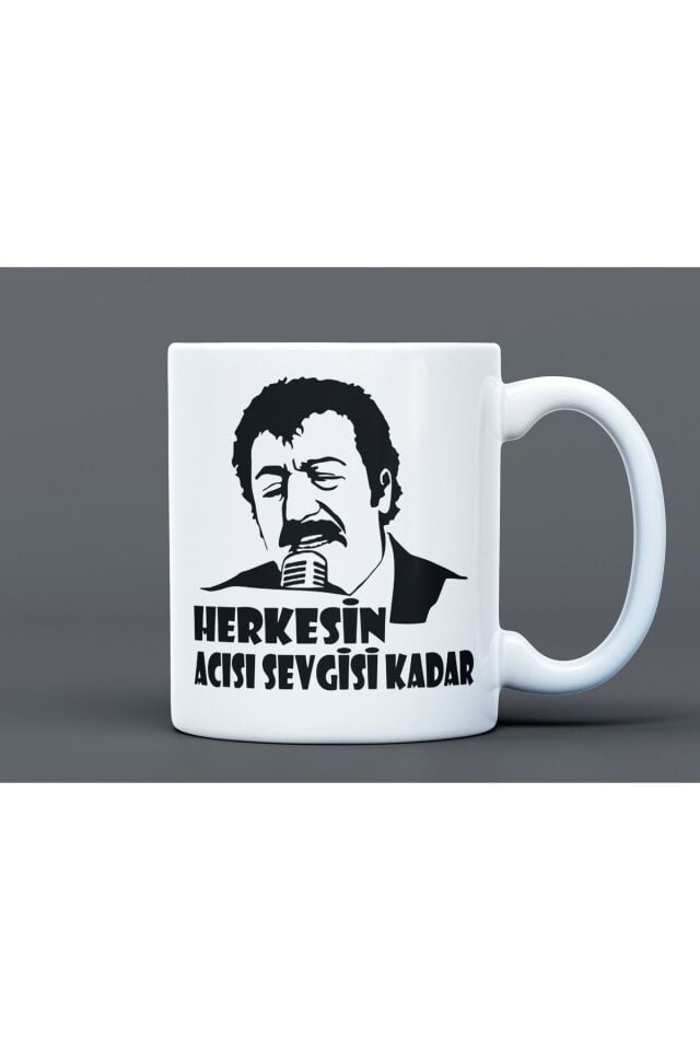 Müslüm Gürses Herkesin Acısı Sevgisi Kadar Desenli Hediyelik Büyük Boy Porselen Kupa Bardak