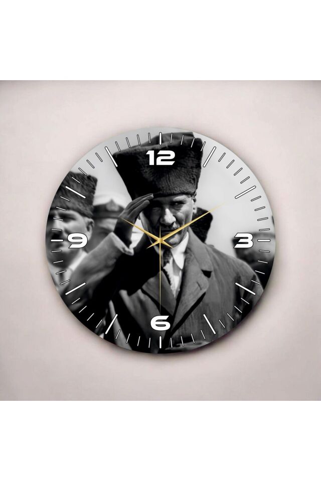 Mustafa Kemal Atatürk Siyah Beyaz Renkli Baskı Sayılı Hediyelik Ahşap Sessiz Duvar Saati 50cm