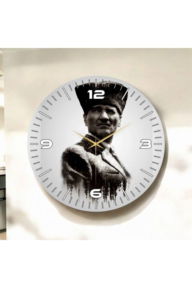 Siyah Beyaz Renkli Baskı Atatürk Portre Desenli Sayılı Hediyelik Ahşap Sessiz Duvar Saati 50cm
